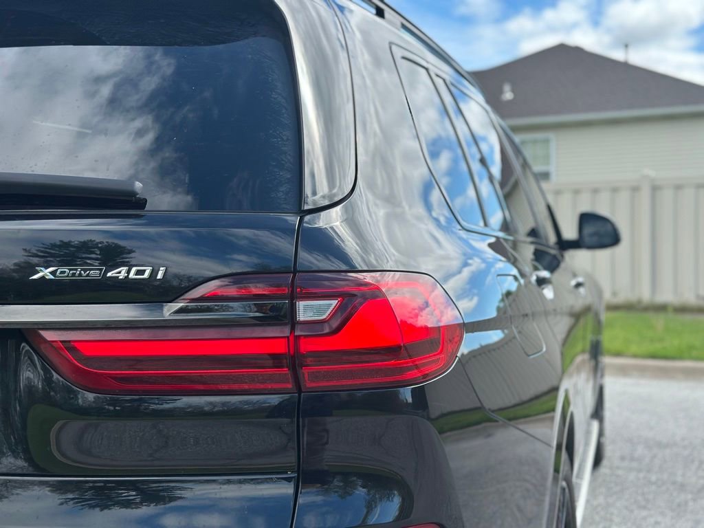 Used 2021 BMW X7 xDrive40i w/ M Sport Package AWD/4WD image 12