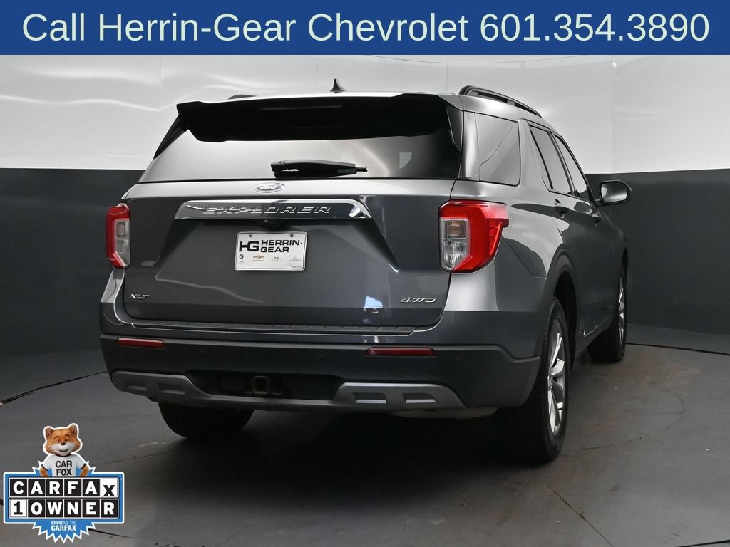 Used 2023 Ford Explorer XLT w/ Equipment Group 202A AWD/4WD image 7