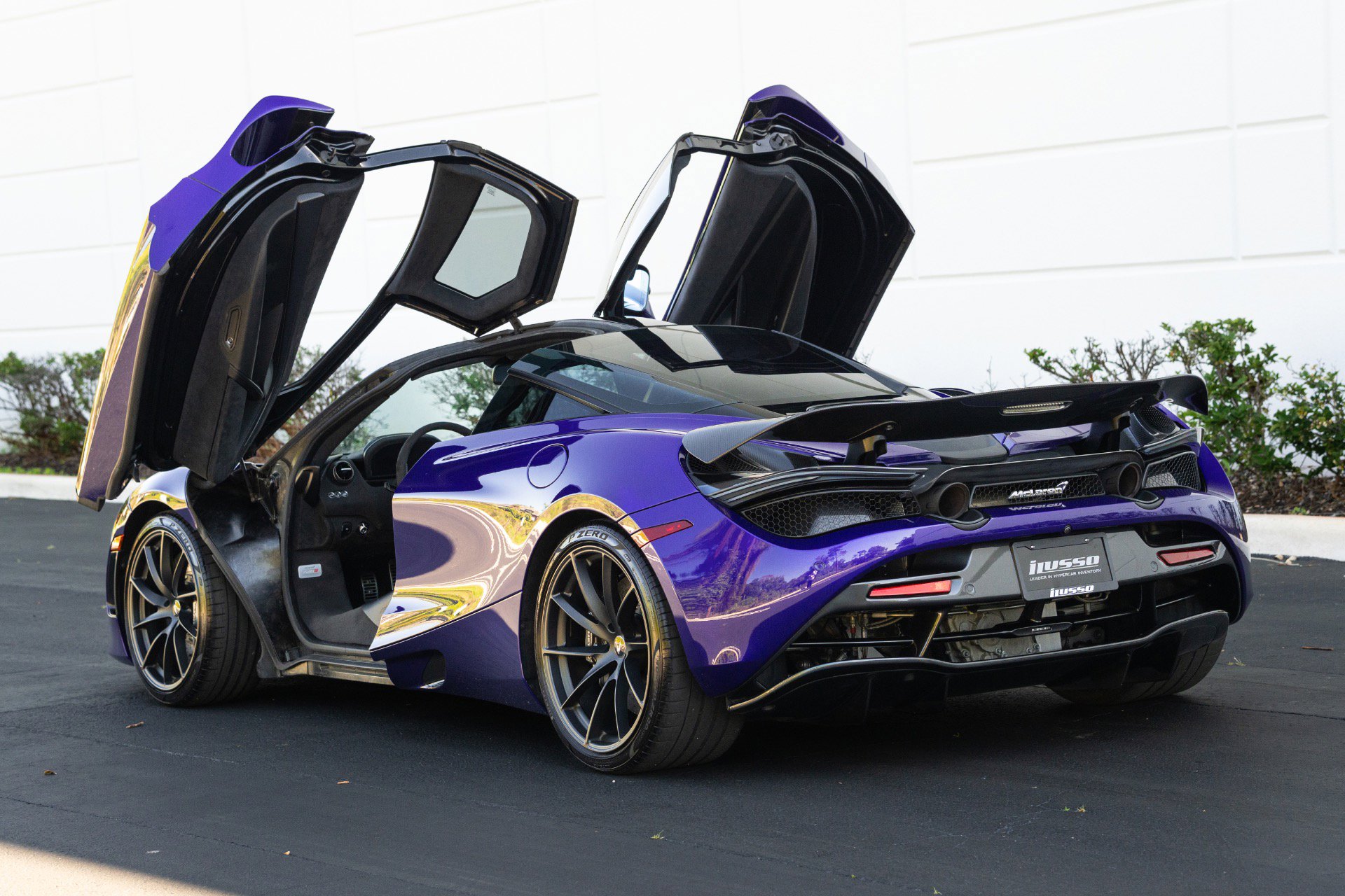 Used 2020 McLaren 720S image 35