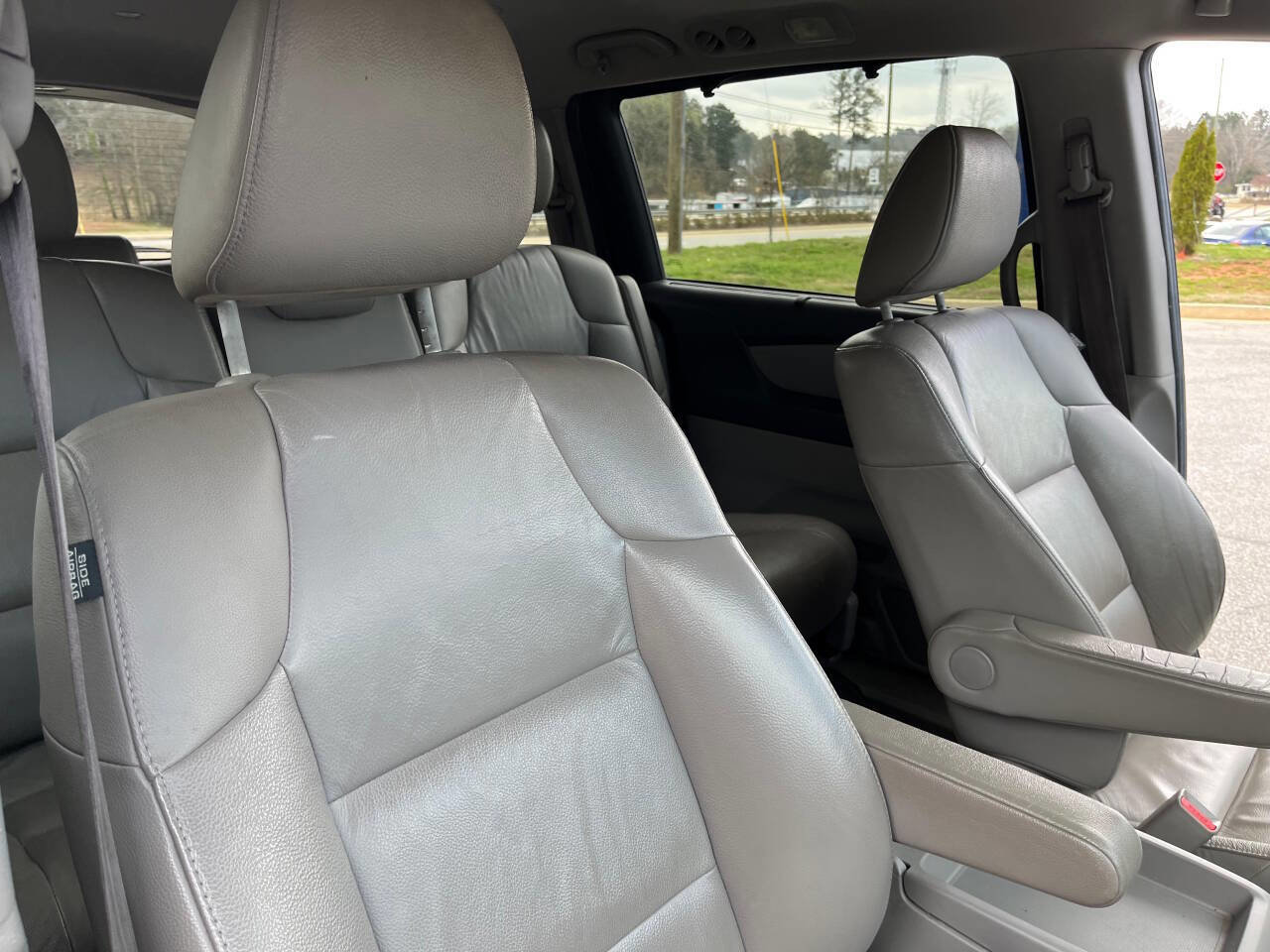 Used 2011 Honda Odyssey EX-L image 16