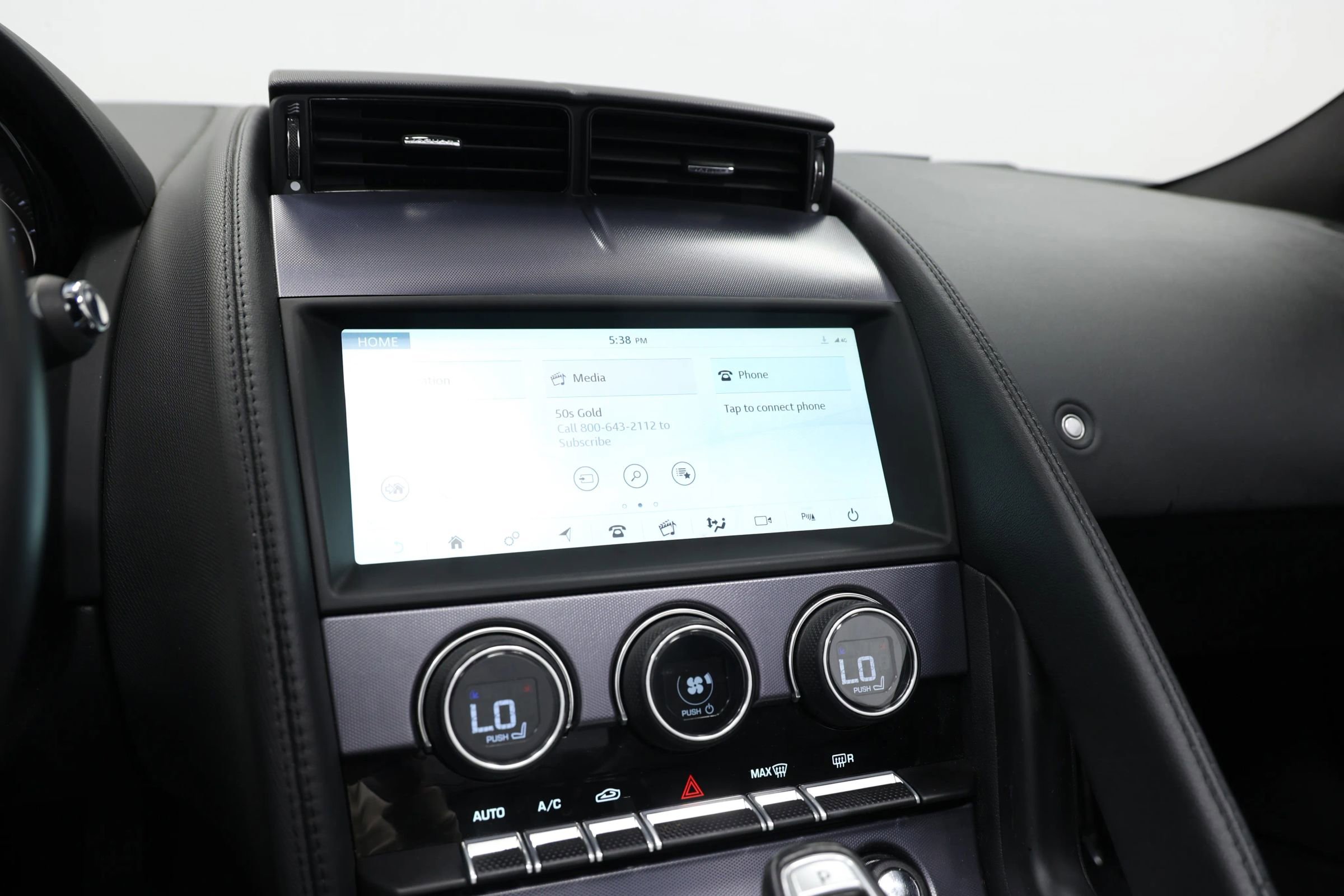 Used 2020 Jaguar F-TYPE Convertible image 33