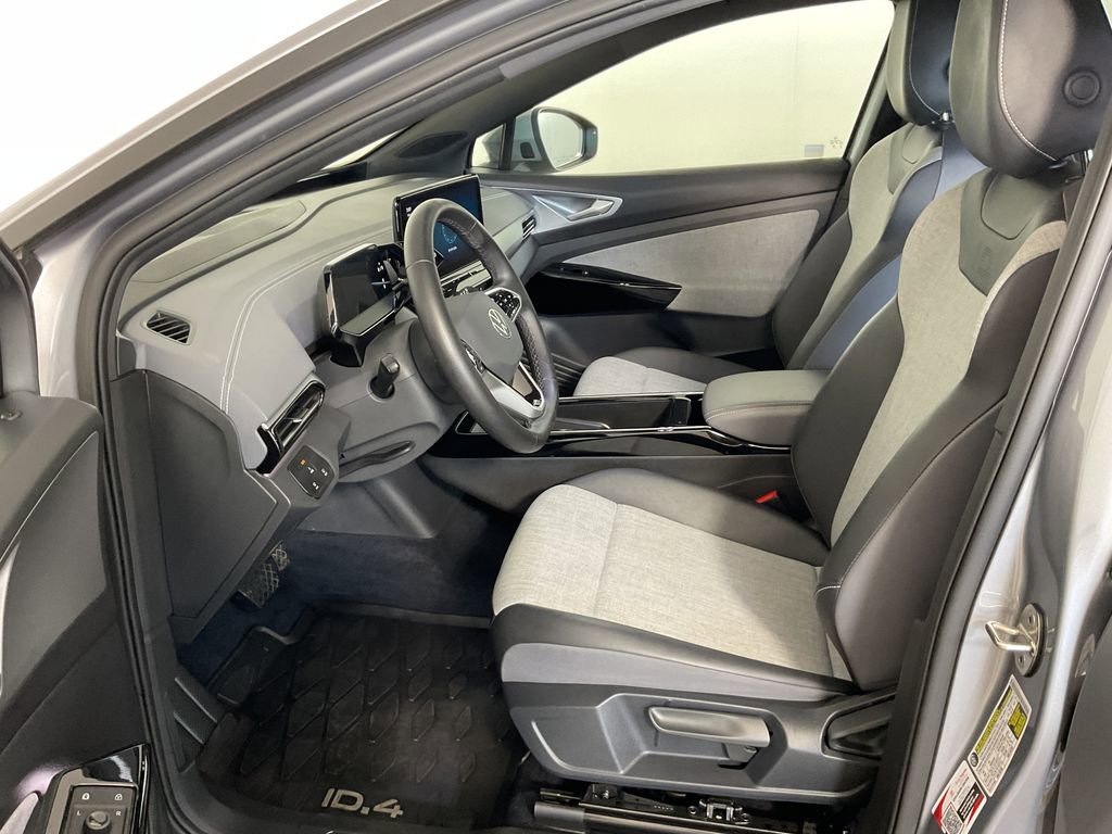 Used 2023 Volkswagen ID.4 Pro image 17