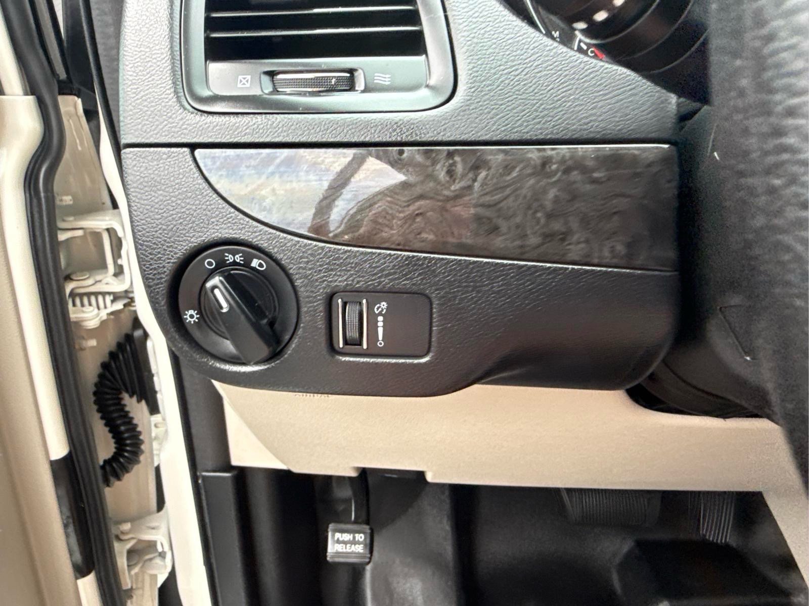 Used 2013 RAM C/V Tradesman FWD image 19