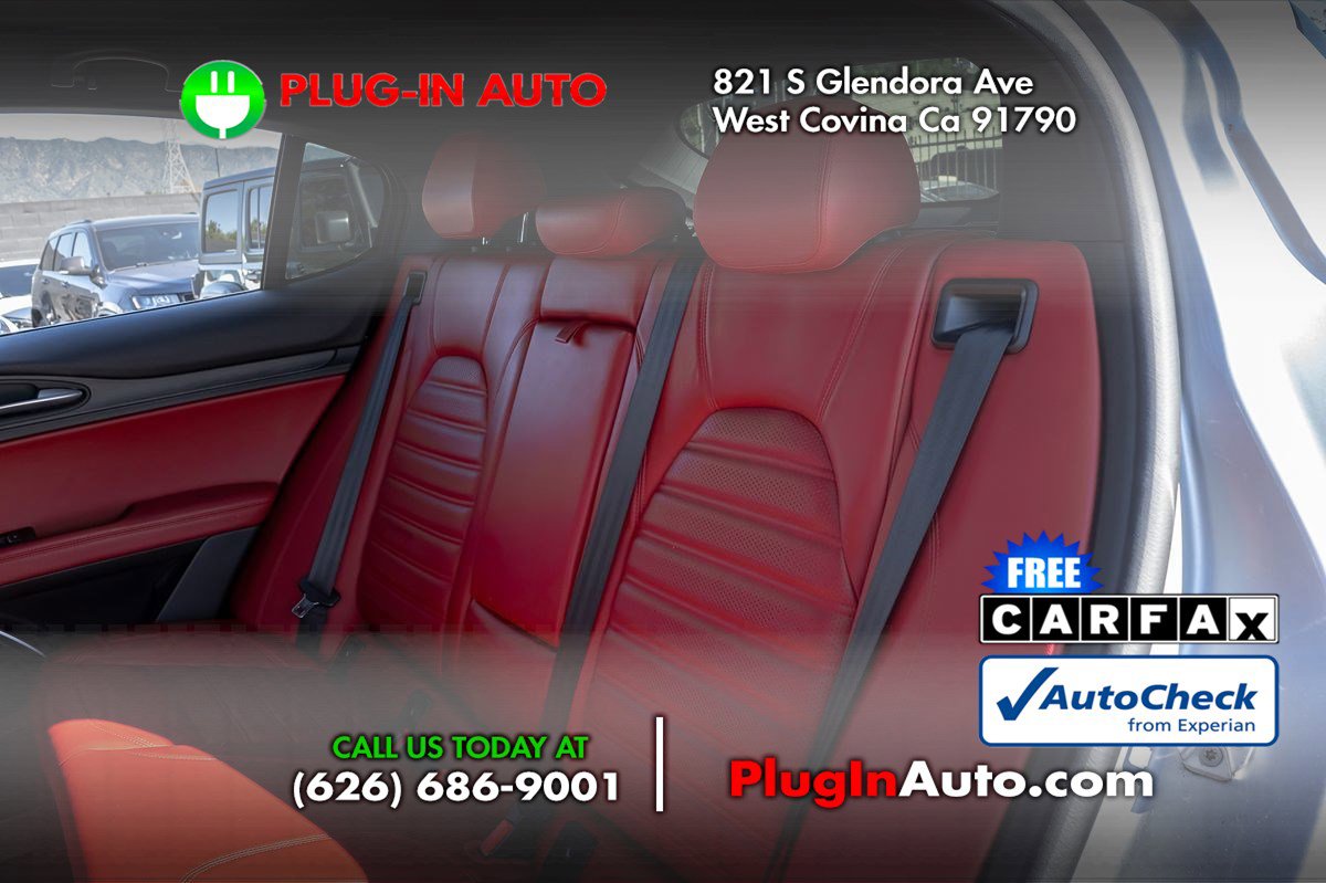 Used 2018 Alfa Romeo Stelvio Ti Sport image 2