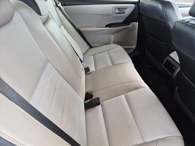 Used 2016 Toyota Camry SE FWD image 15