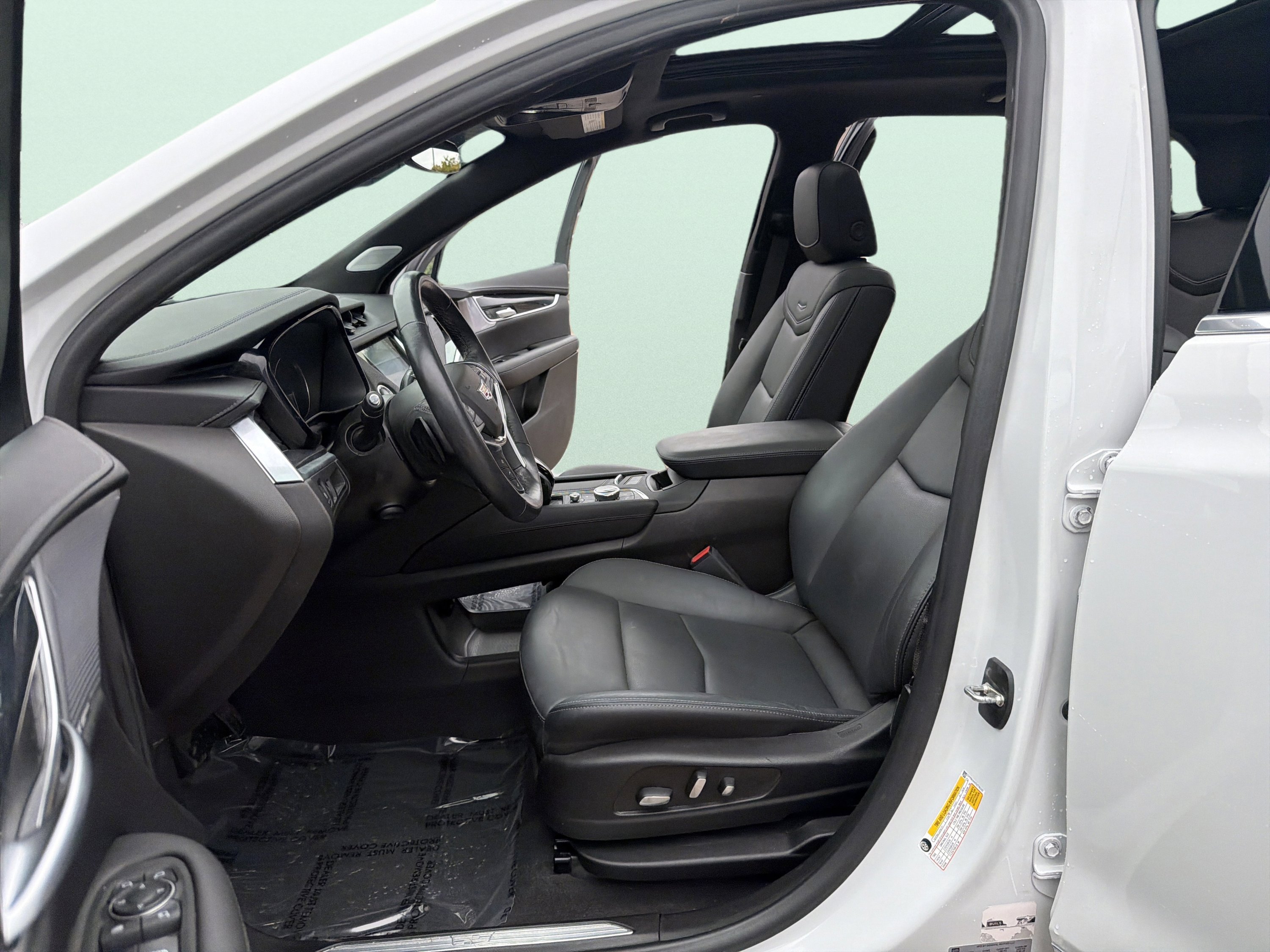 Used 2024 Cadillac XT5 Premium Luxury image 15