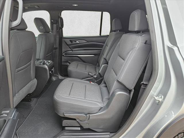 New 2026 Chevrolet Traverse LT w/ Sun and Wheel Package image 17