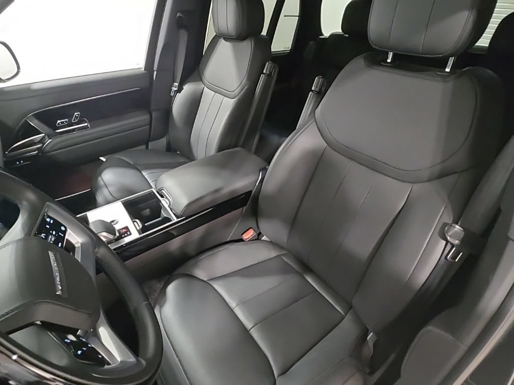 Used 2024 Land Rover Range Rover SE AWD/4WD image 18