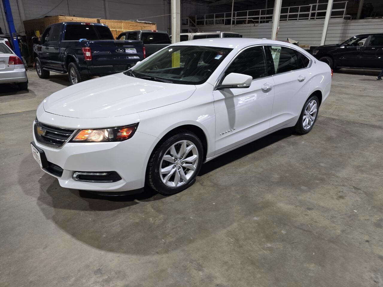 Used 2019 Chevrolet Impala LT image 2