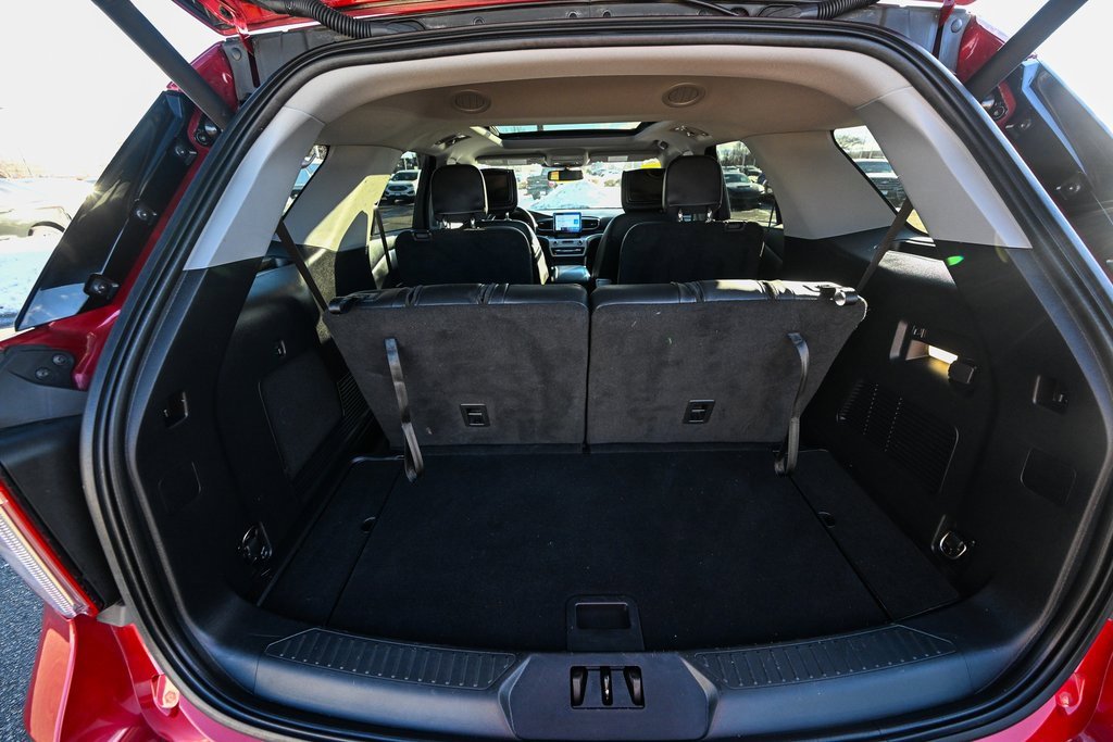 Used 2023 Ford Explorer XLT w/ Equipment Group 202A image 19