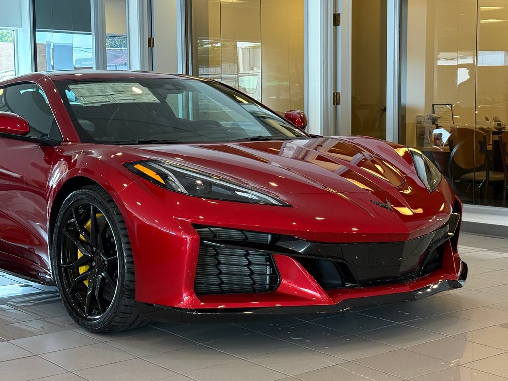 New 2027 Chevrolet Corvette Grand Sport w/ Z52 Sport Performance Package RWD image 3