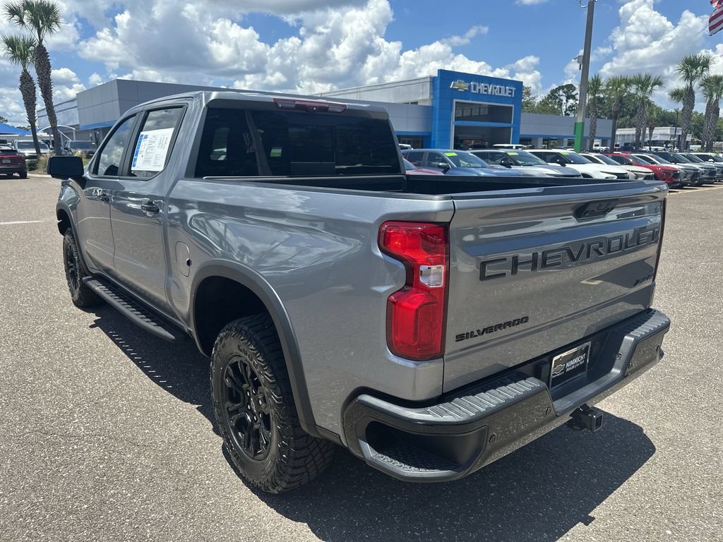 Used 2023 Chevrolet Silverado 1500 ZR2 w/ Technology Package AWD/4WD image 14
