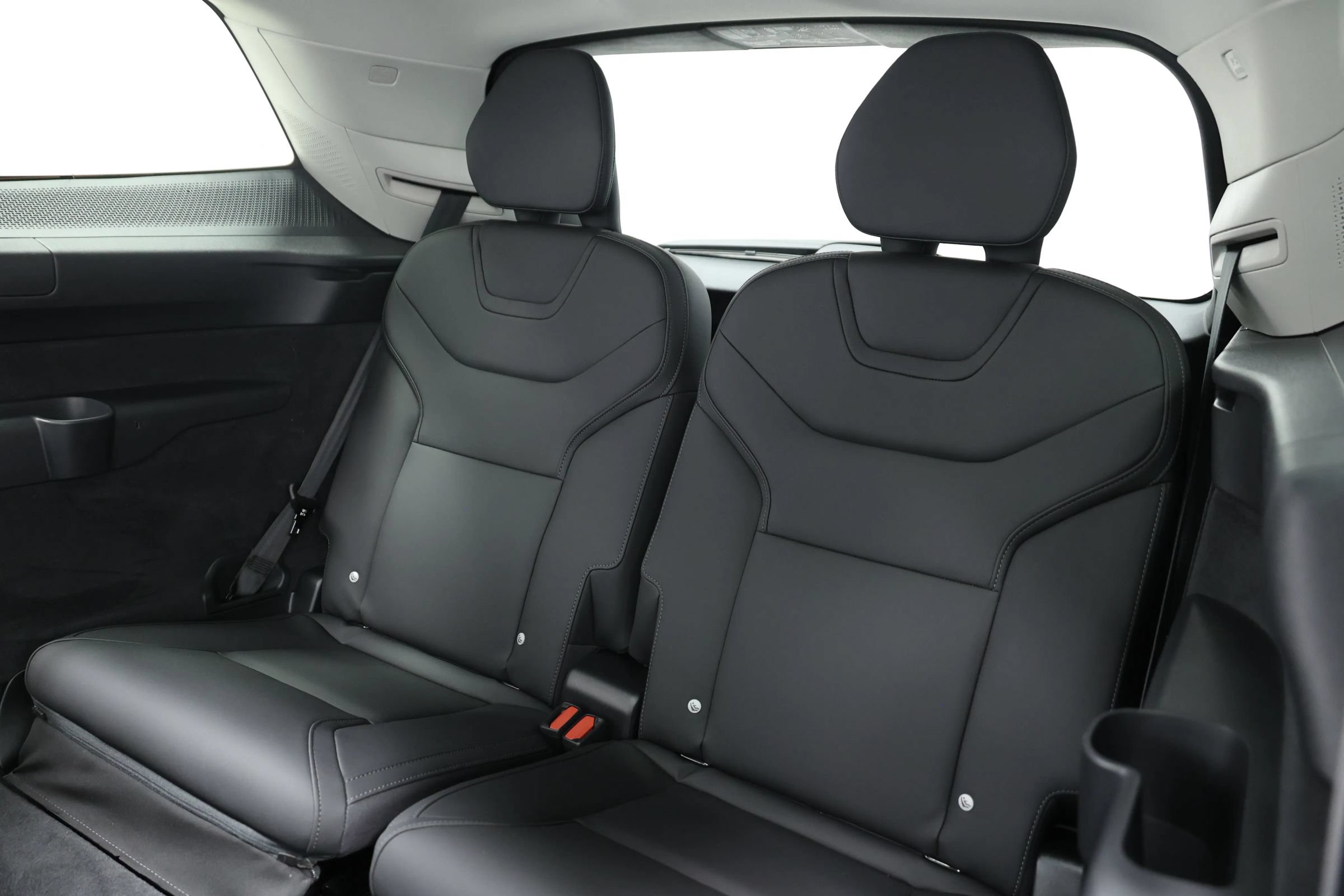 Used 2025 Volvo EX90 Plus AWD/4WD image 4