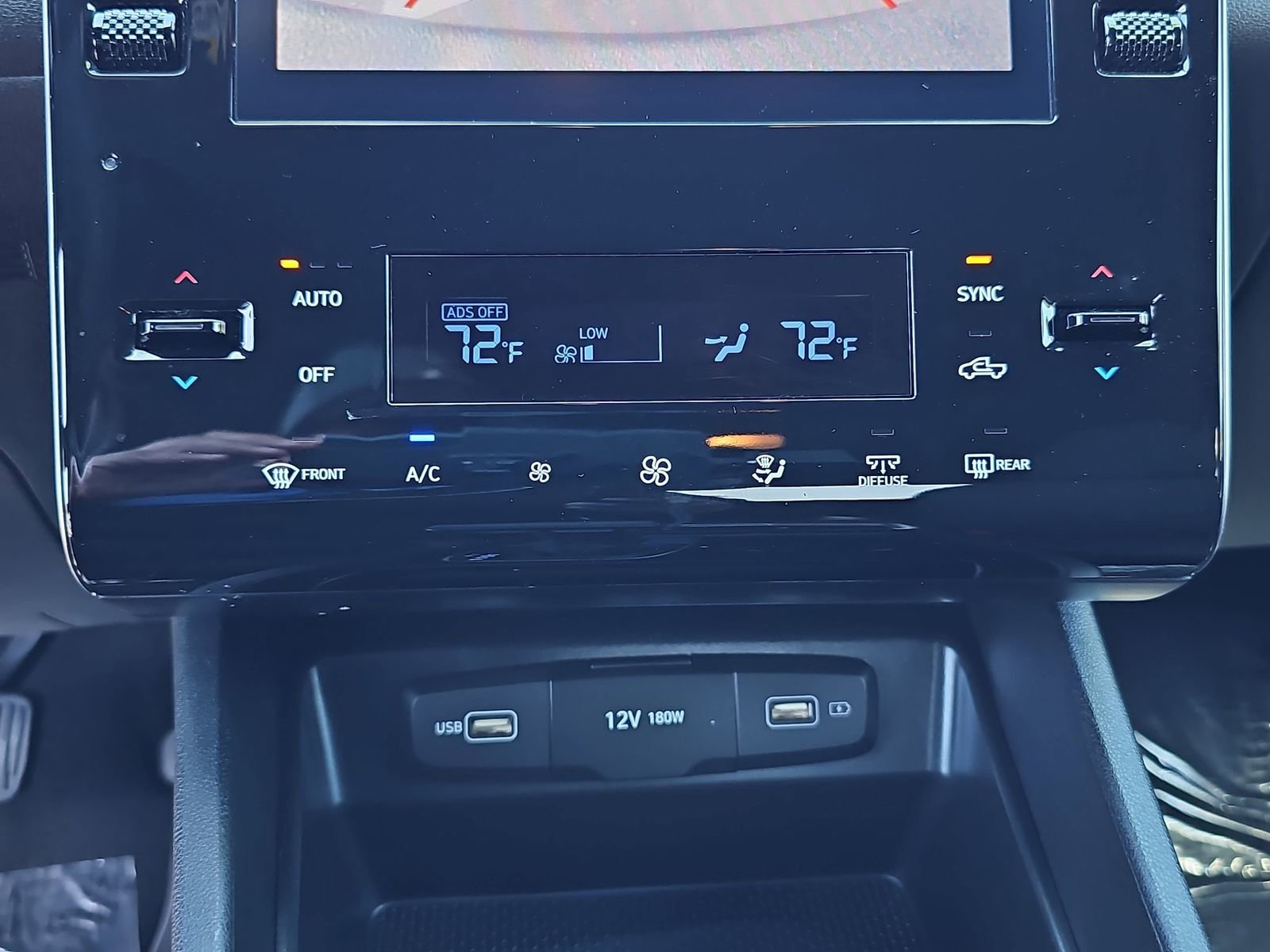 Used 2024 Hyundai Santa Cruz SEL AWD/4WD image 24