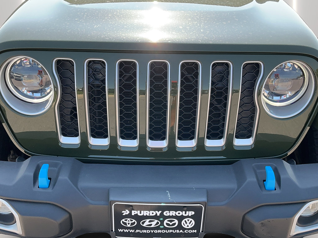 Used 2023 Jeep Wrangler Unlimited Sahara w/ Cold Weather Group AWD/4WD image 40