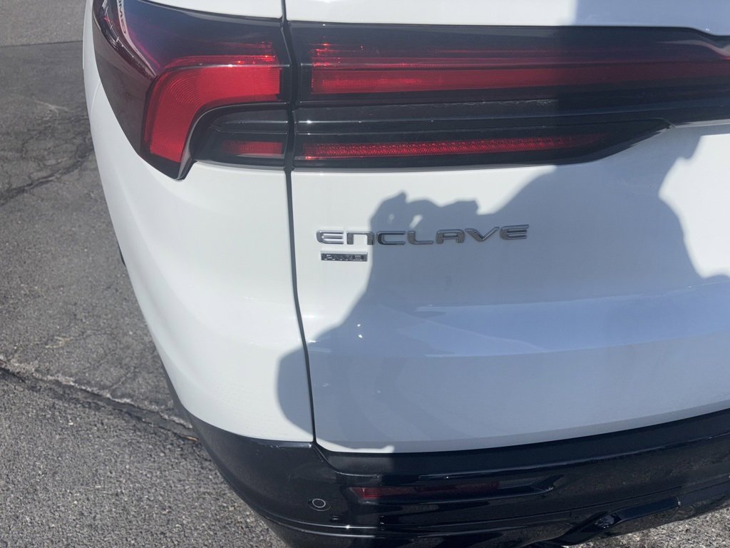 Used 2025 Buick Enclave Sport Touring image 7