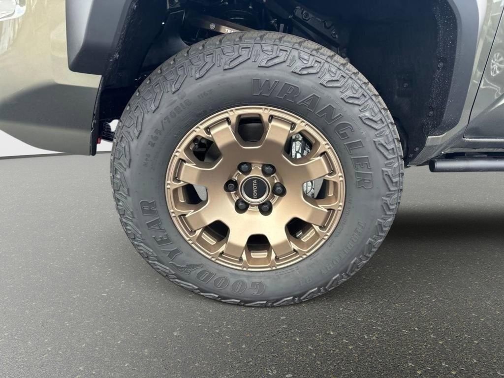 New 2025 Toyota Tacoma Trailhunter image 9