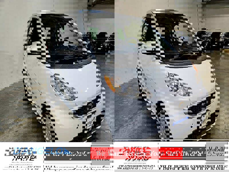 Used 2015 smart fortwo passion image 3