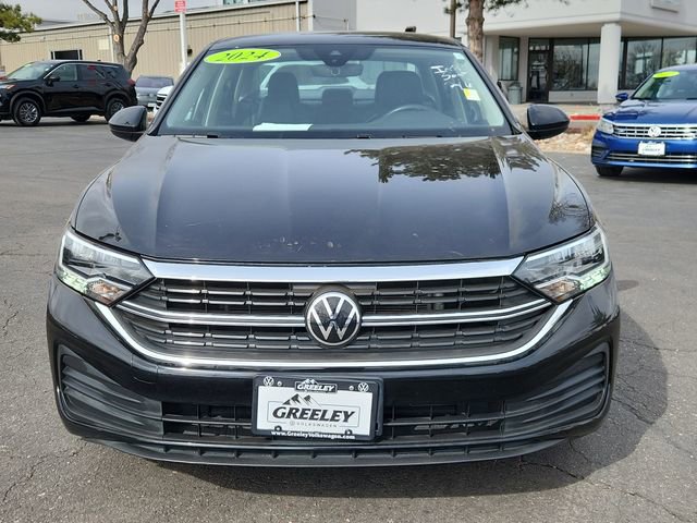 Used 2024 Volkswagen Jetta SE FWD image 5