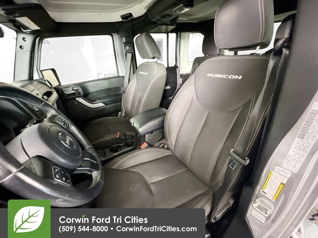 Used 2016 Jeep Wrangler Unlimited Rubicon w/ Connectivity Group AWD/4WD image 22