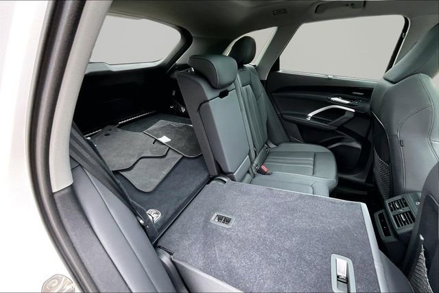 Used 2025 Audi Q5 Premium Plus w/ Premium Plus AWD/4WD image 29