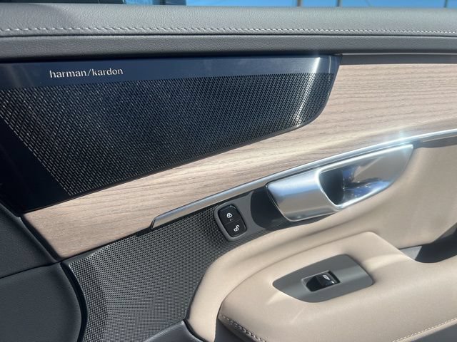 New 2026 Volvo XC90 B6 Plus w/ Protection Package Premier AWD/4WD image 30