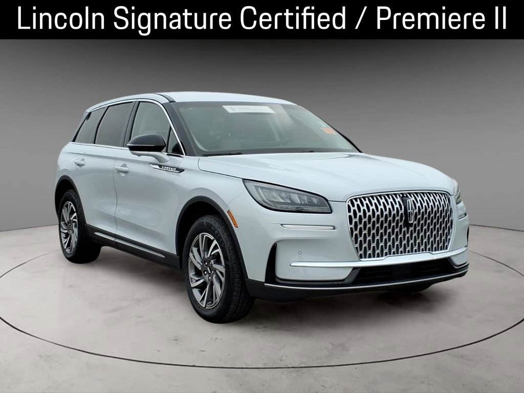 Used 2025 Lincoln Corsair FWD w/ Equipment Group 101A image 14