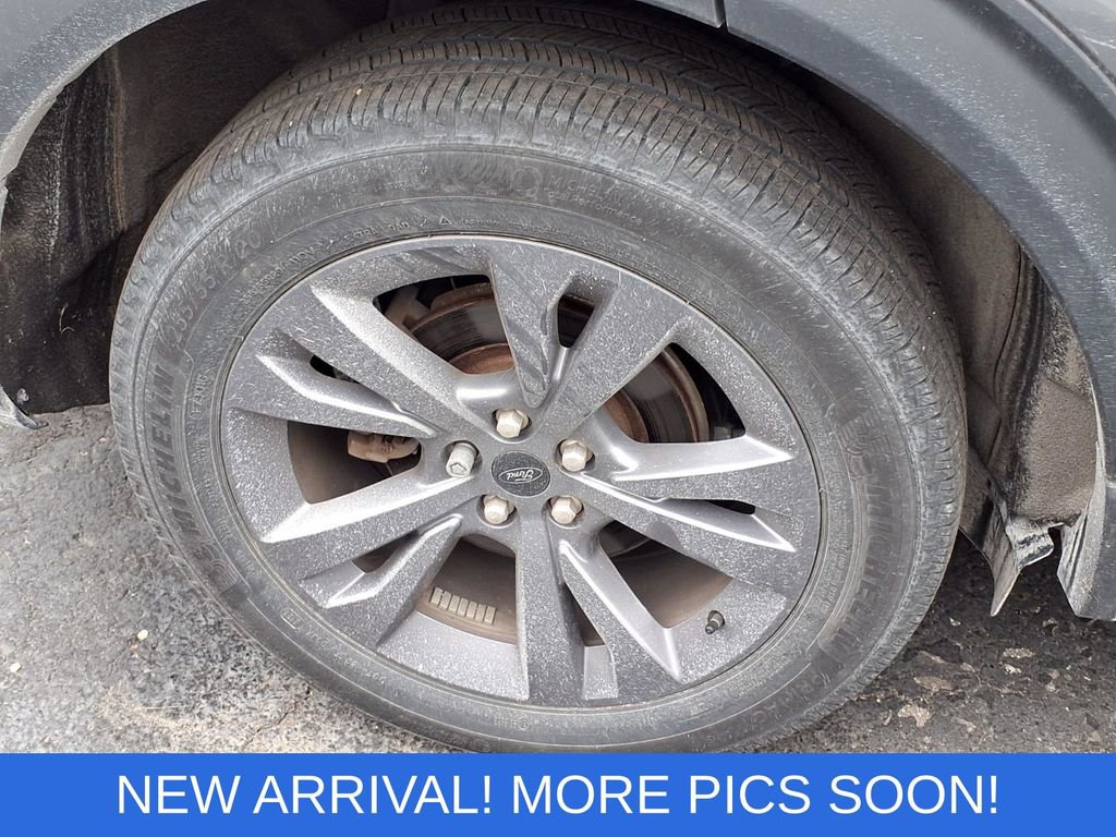 Used 2023 Ford Explorer XLT w/ Equipment Group 202A AWD/4WD image 9