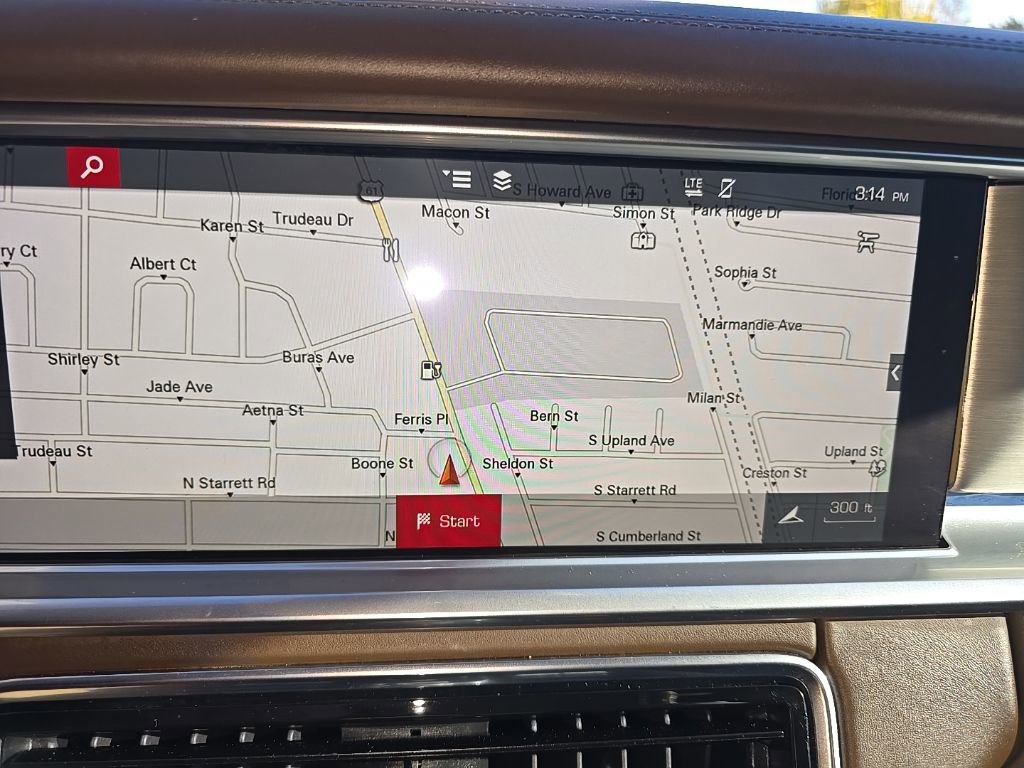 Used 2018 Porsche Panamera 4S image 24