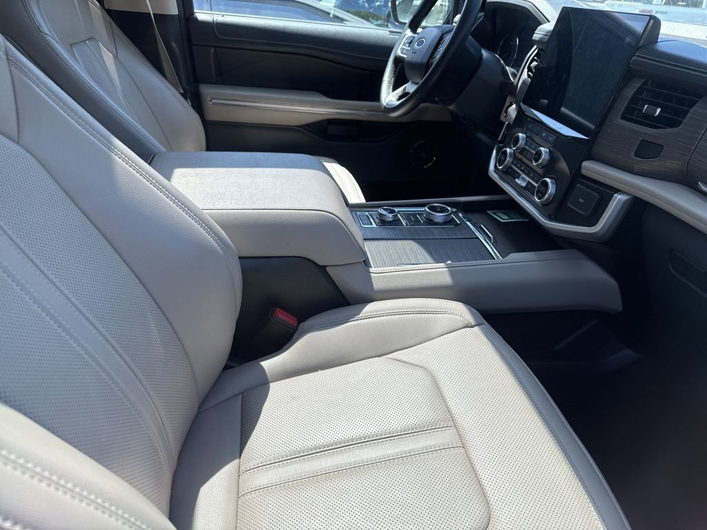 Used 2024 Ford Expedition Max Limited AWD/4WD image 20