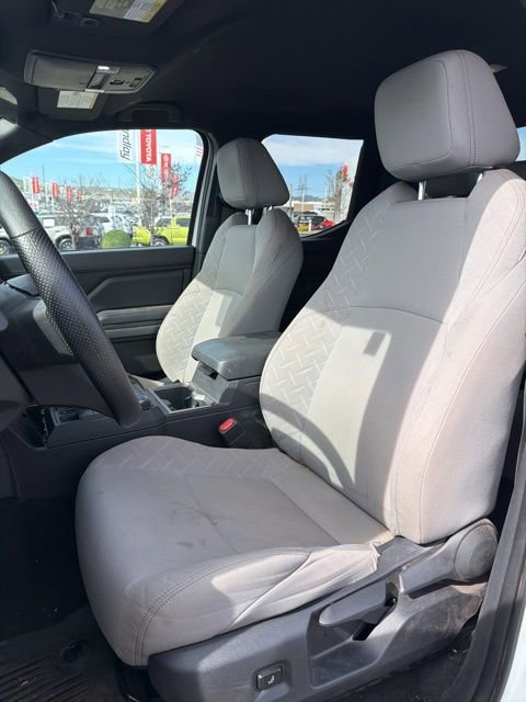Used 2024 Toyota Tacoma SR5 AWD/4WD image 16