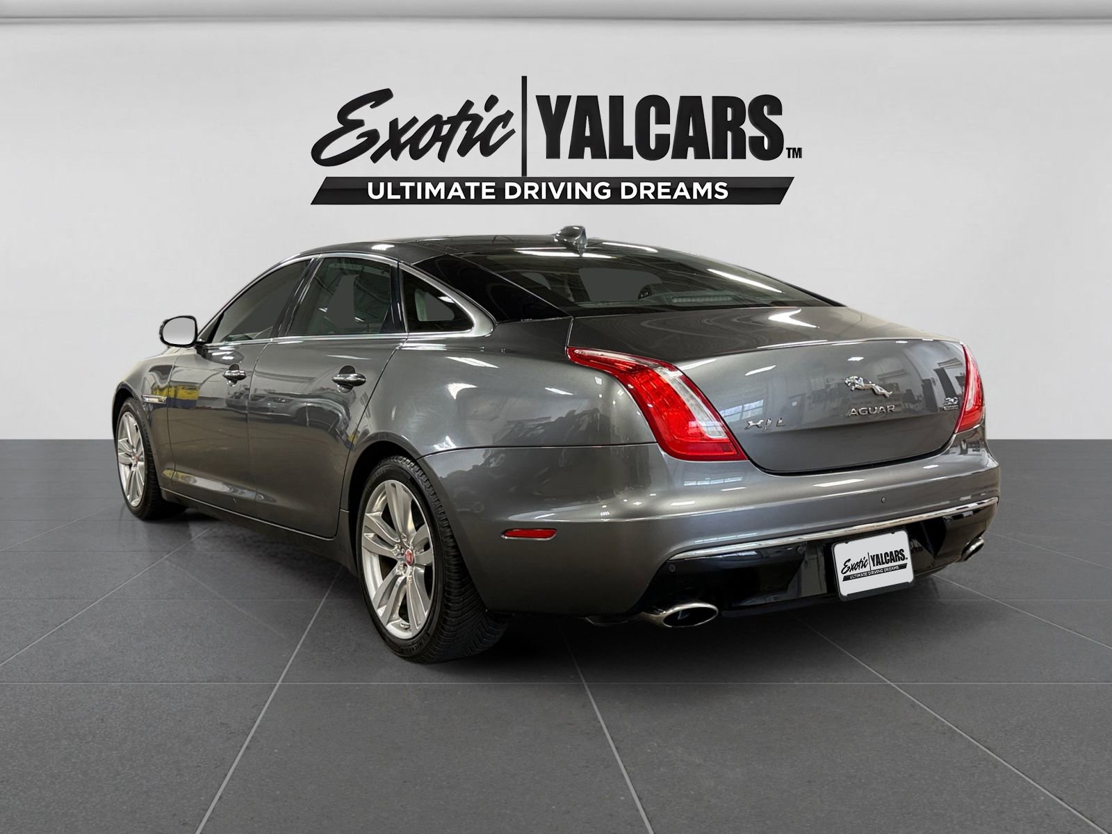 Used 2017 Jaguar XJ L Portfolio AWD/4WD image 3