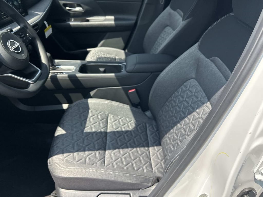 New 2026 Nissan Kicks SV w/ Cold Weather Package FWD image 15