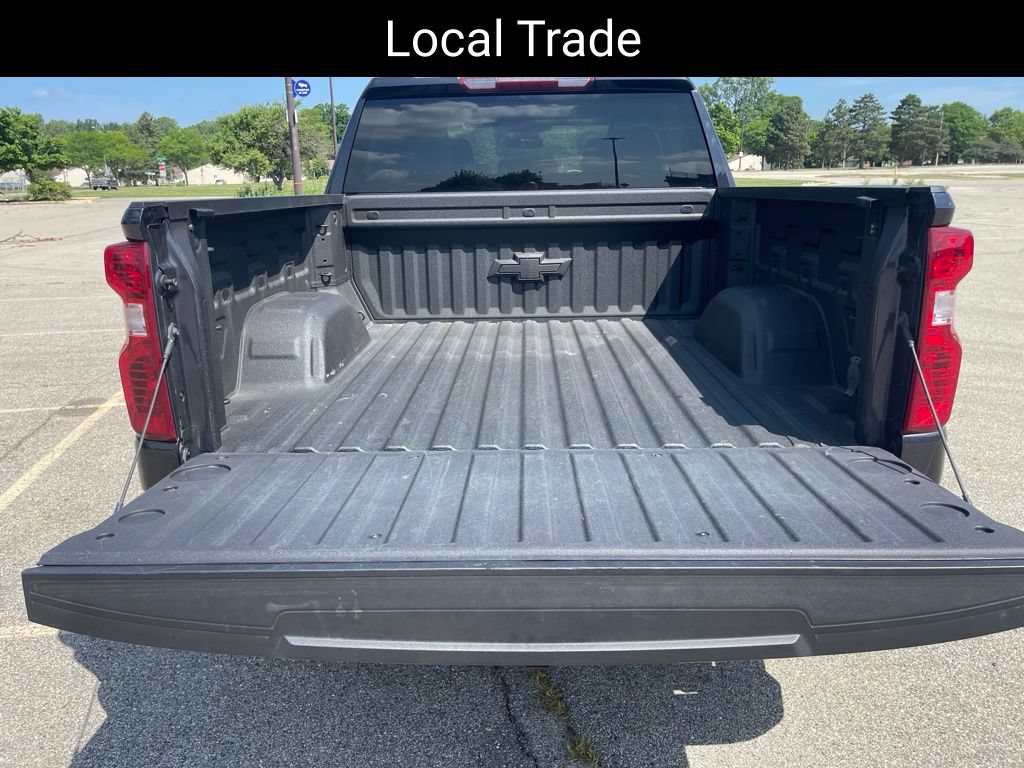Used 2023 Chevrolet Silverado 1500 LT AWD/4WD image 9