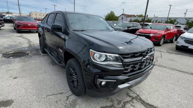 Used 2021 Chevrolet Colorado Z71 w/ Z71 Midnight Edition AWD/4WD image 4