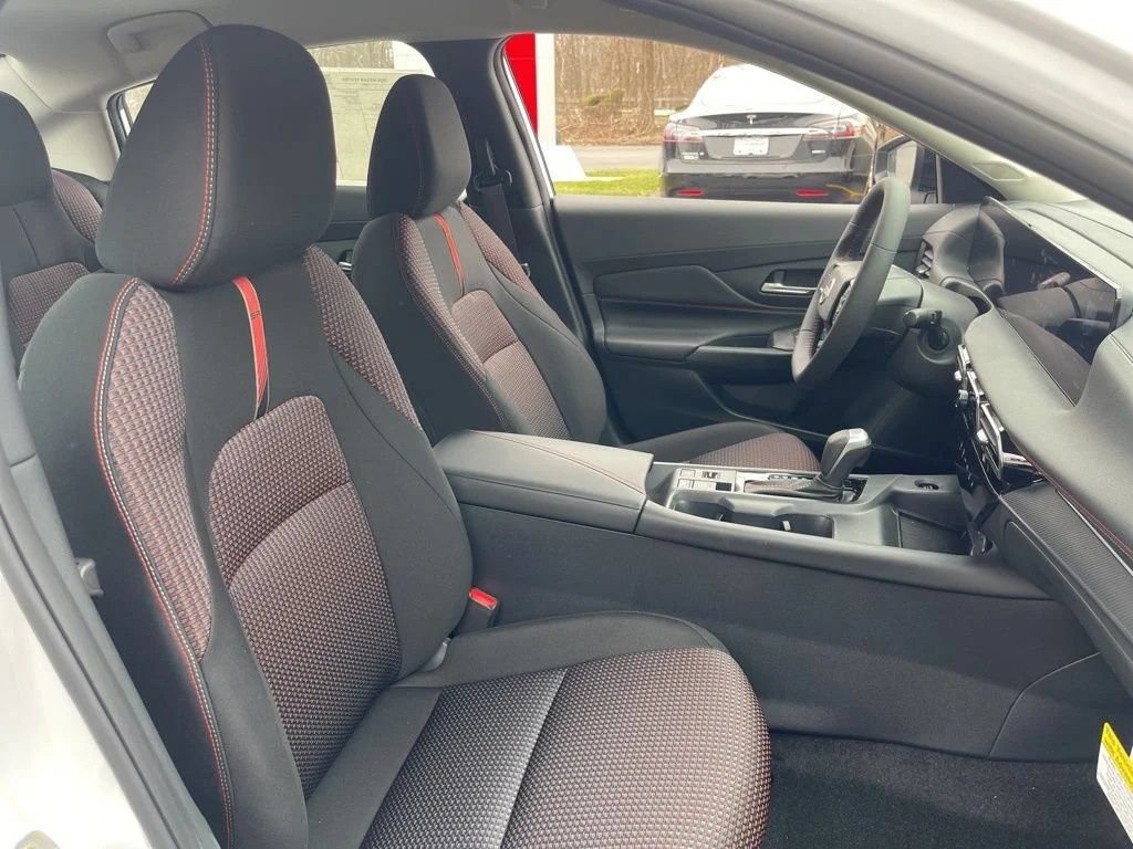 Used 2026 Nissan Sentra SR w/ Floor Mat Package FWD image 19