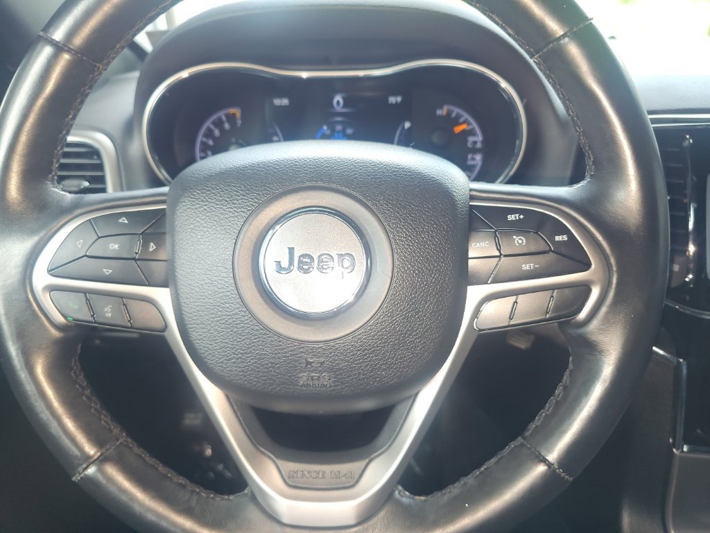 Used 2019 Jeep Grand Cherokee Limited AWD/4WD image 16