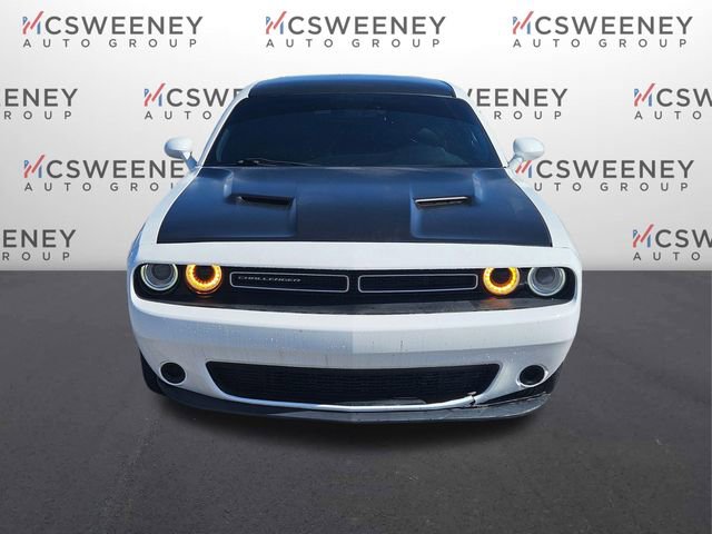 Used 2017 Dodge Challenger SXT image 8