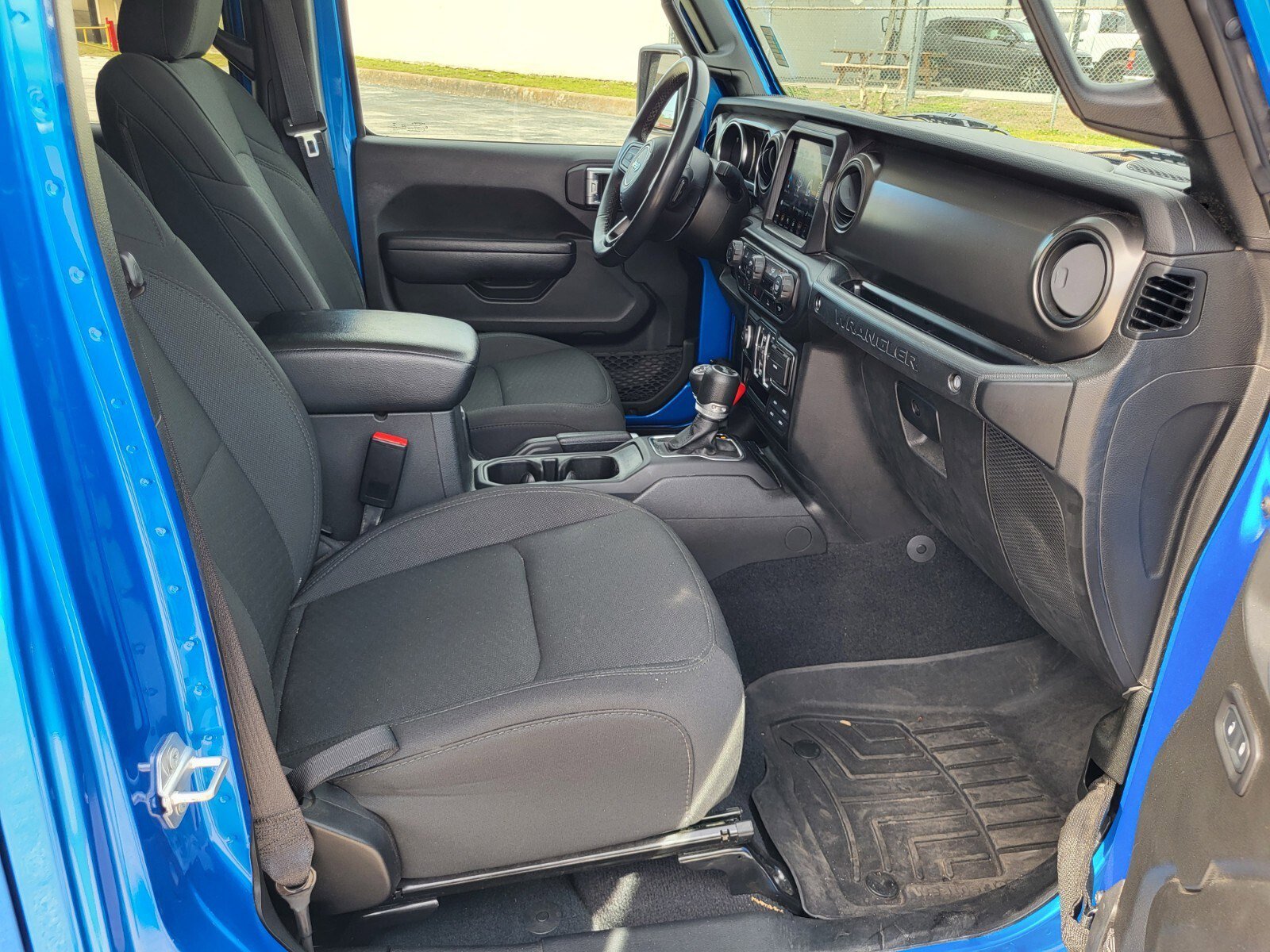 Used 2022 Jeep Wrangler Unlimited Sport image 12