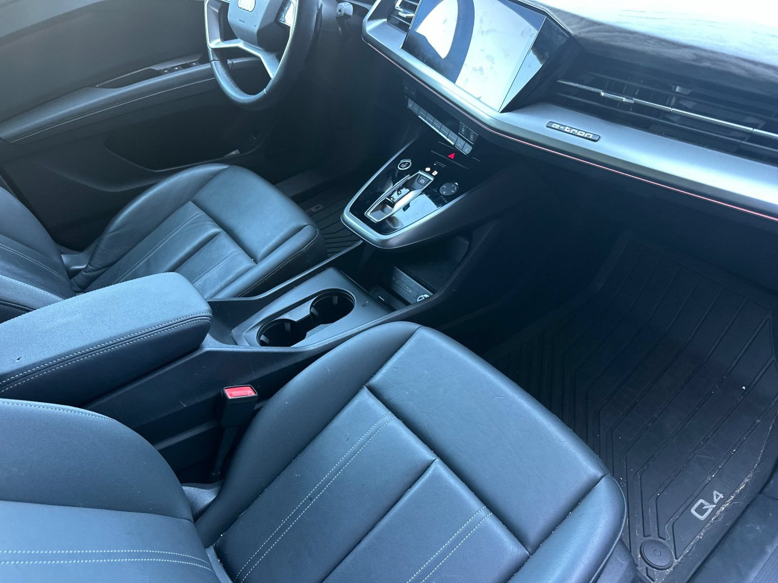 Used 2023 Audi Q4 e-tron Prestige w/ 20" Wheel Package AWD/4WD image 15