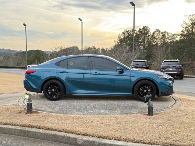 Used 2025 Toyota Camry SE w/ Convenience Package image 8