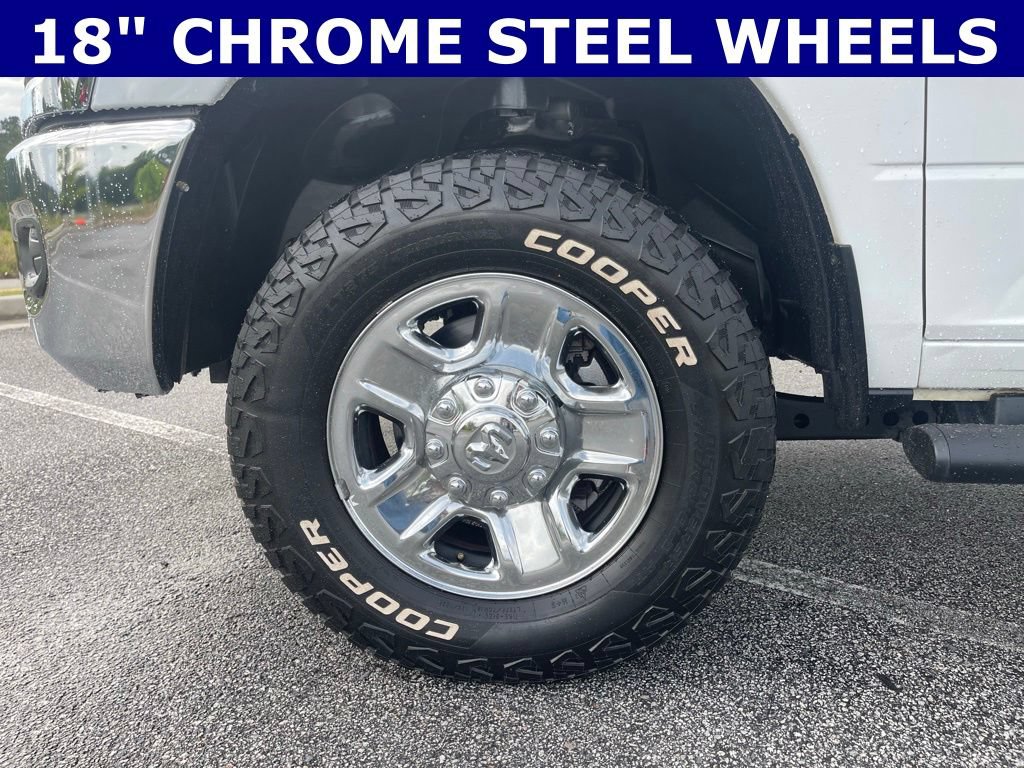 Used 2024 RAM 2500 Tradesman w/ Chrome Appearance Group AWD/4WD image 3