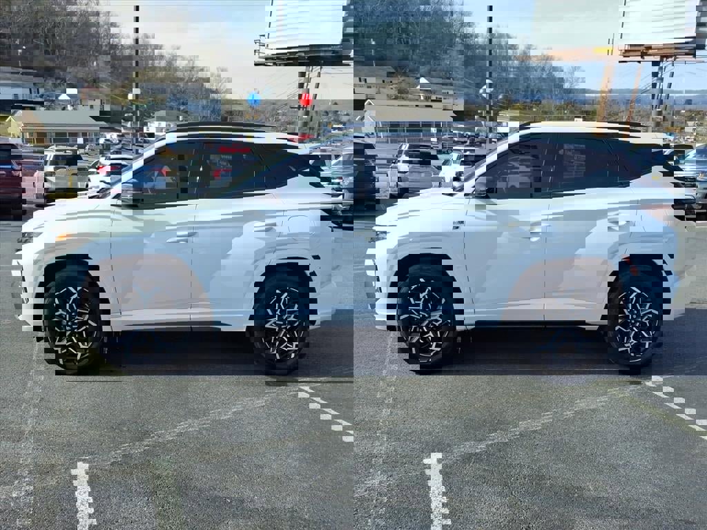 Used 2024 Hyundai Tucson N Line image 2