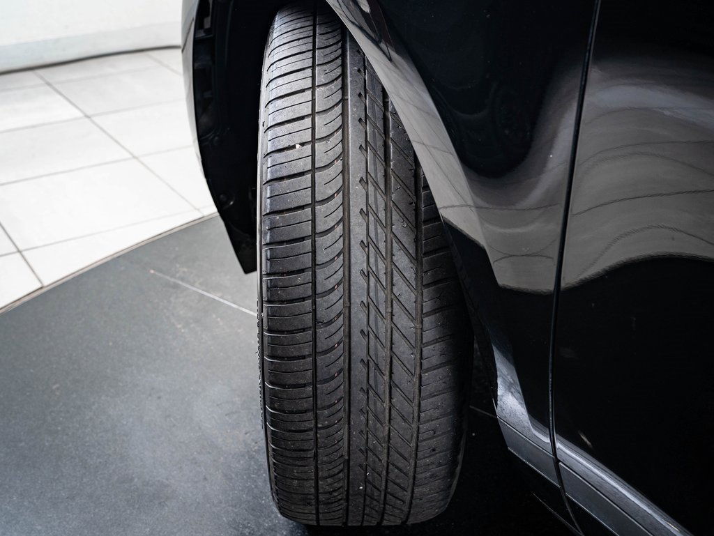 Used 2023 Land Rover Range Rover Evoque S image 36