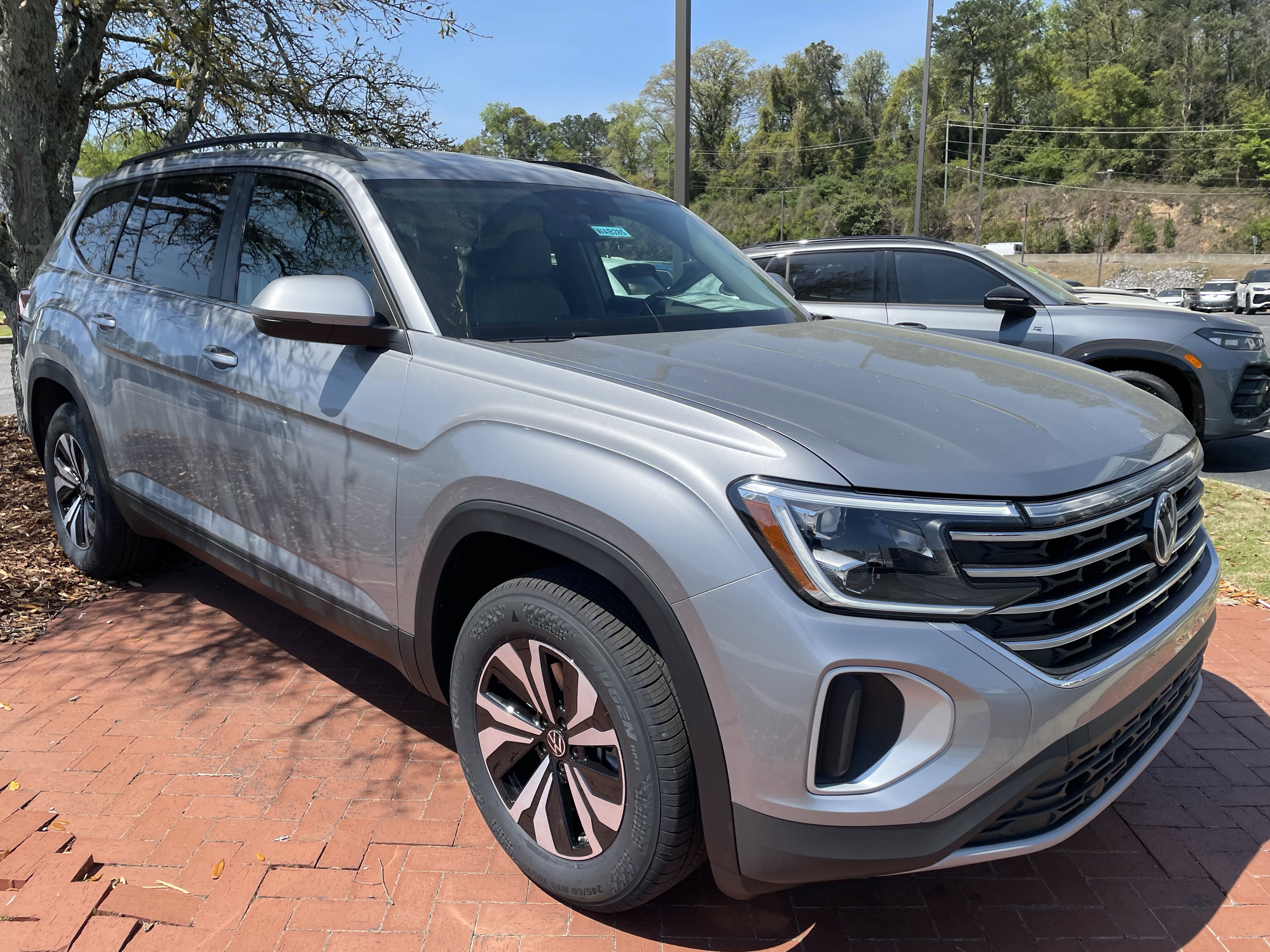 New 2026 Volkswagen Atlas SE image 3