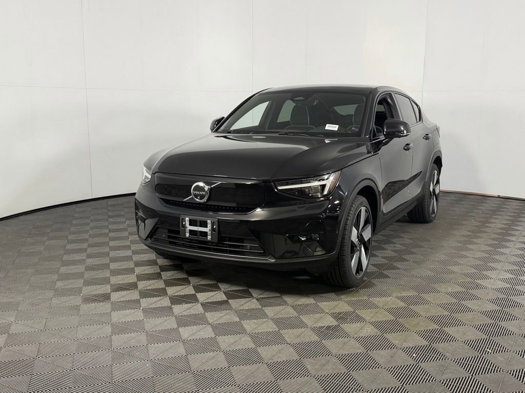 Used 2023 Volvo C40 P8 Recharge Ultimate image 4