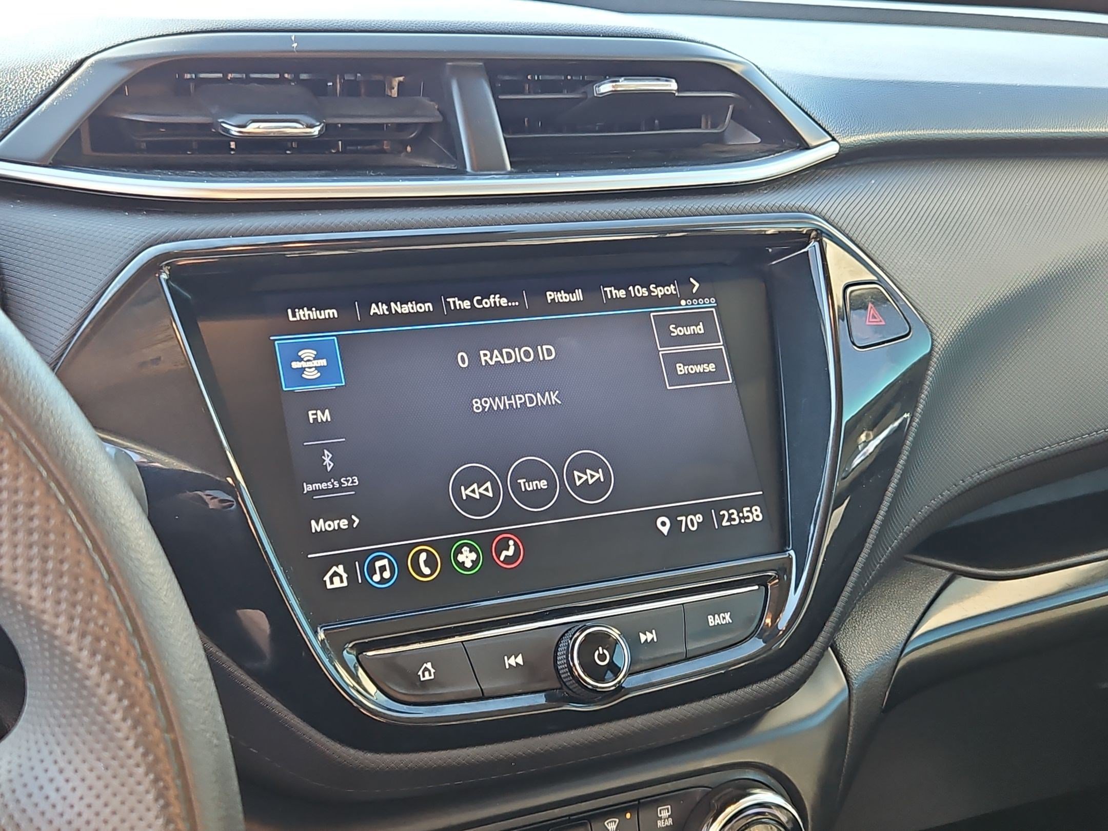 Certified 2021 Chevrolet TrailBlazer LT w/ Convenience Package FWD image 18
