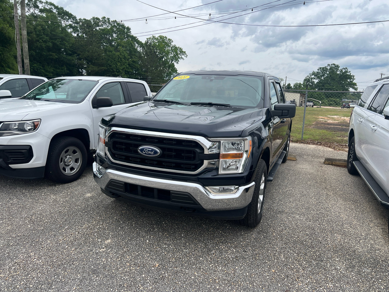 Used 2021 Ford F150 XLT image 3