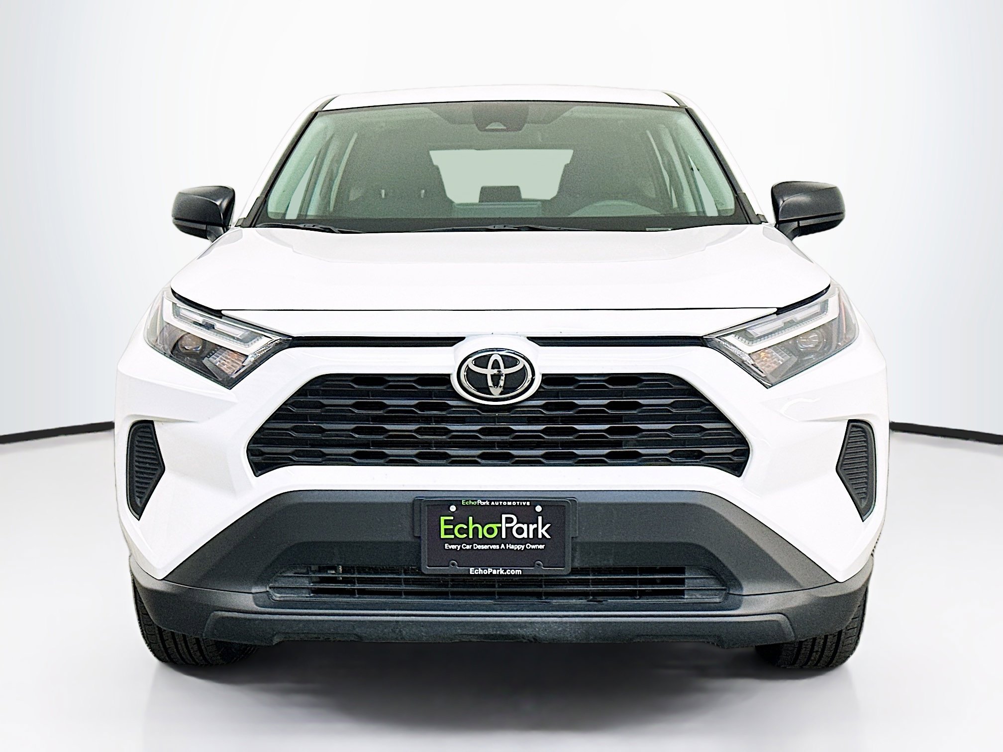 Used 2025 Toyota RAV4 LE image 2
