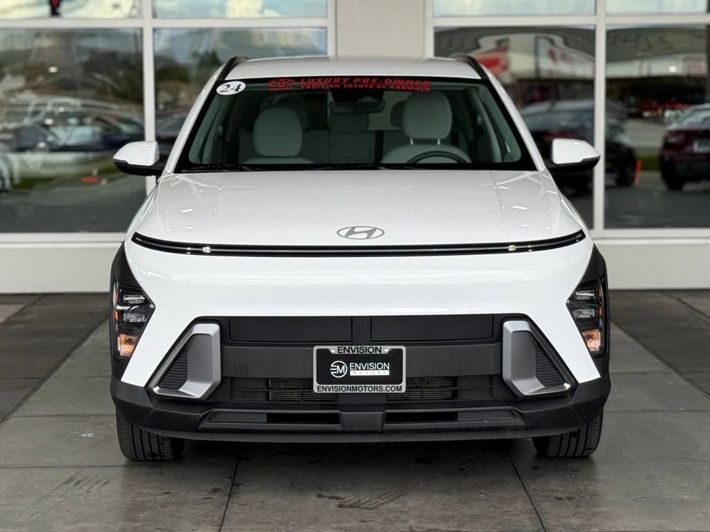 Used 2024 Hyundai Kona SEL image 4